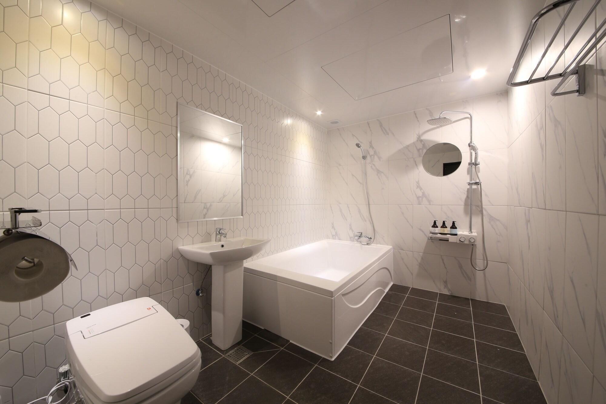 Almond Hotel Gupo Station Busan Luaran gambar